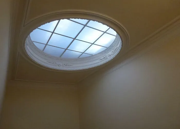 Canvas Atelier Хостел *