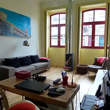 Hostel Canvas Atelier
