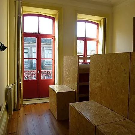 Hostel Canvas Atelier *