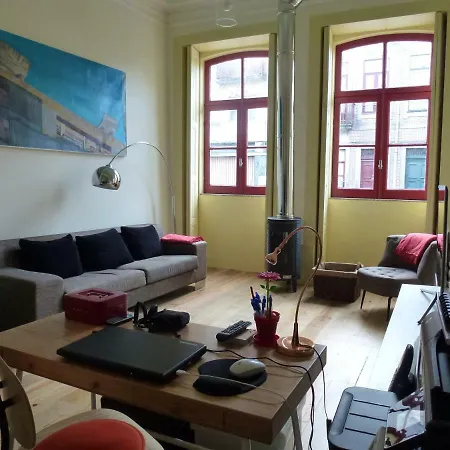 אכסניה Canvas Atelier *