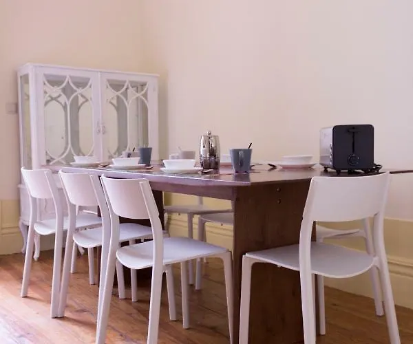 Hostel Canvas Atelier