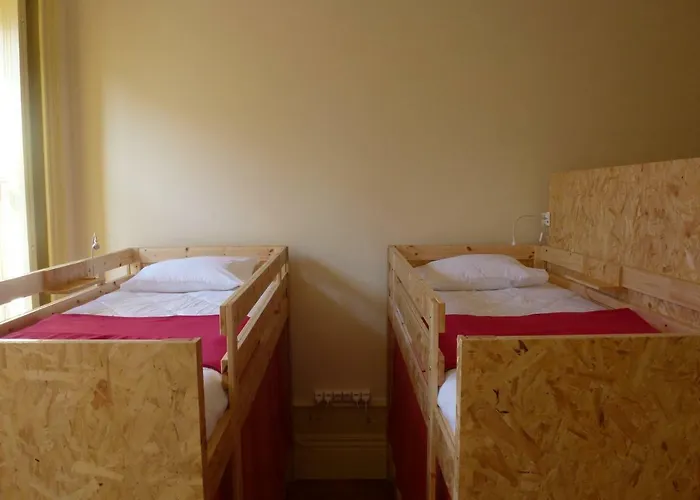 Canvas Atelier Hostel Porto