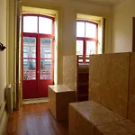 Canvas Atelier Hostel